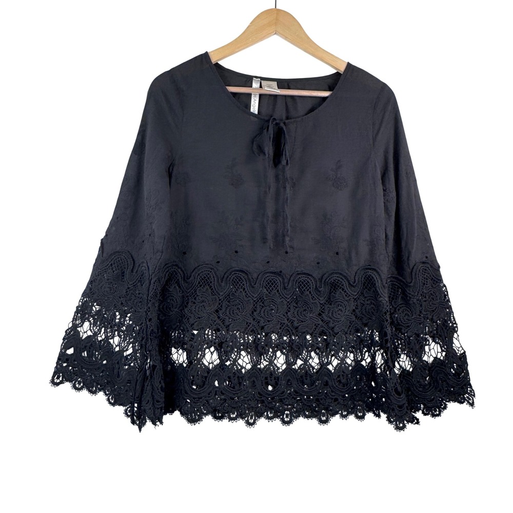 Liv Los Angeles Black Embroidered‎ Eyelet Crochet Lace boho beach Blouse sz M